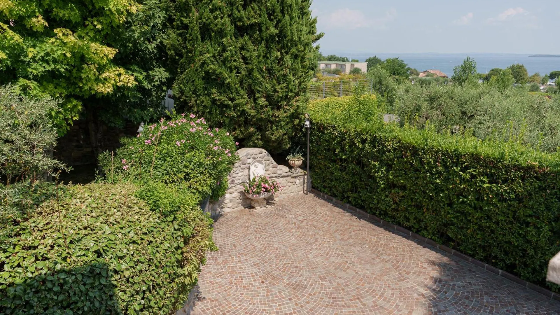 Villa Elena Moniga del Garda