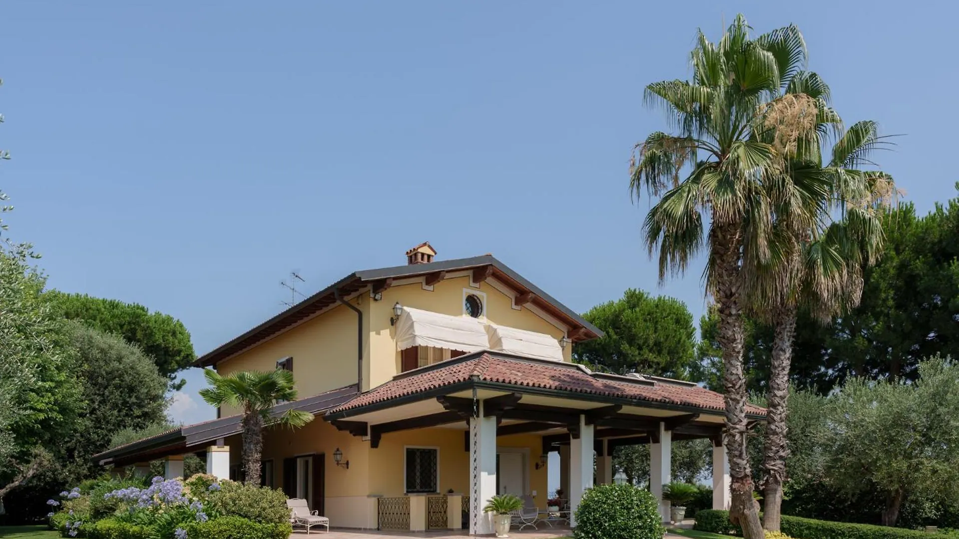 Villa Elena Moniga del Garda