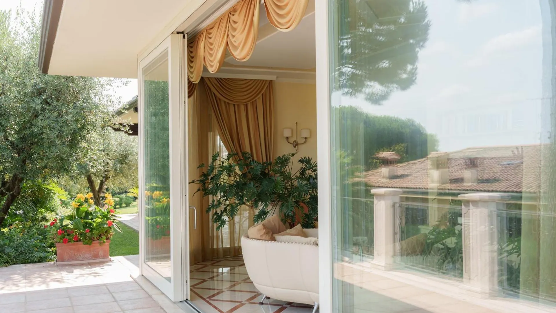 Villa Elena Moniga del Garda 0*,  Italy
