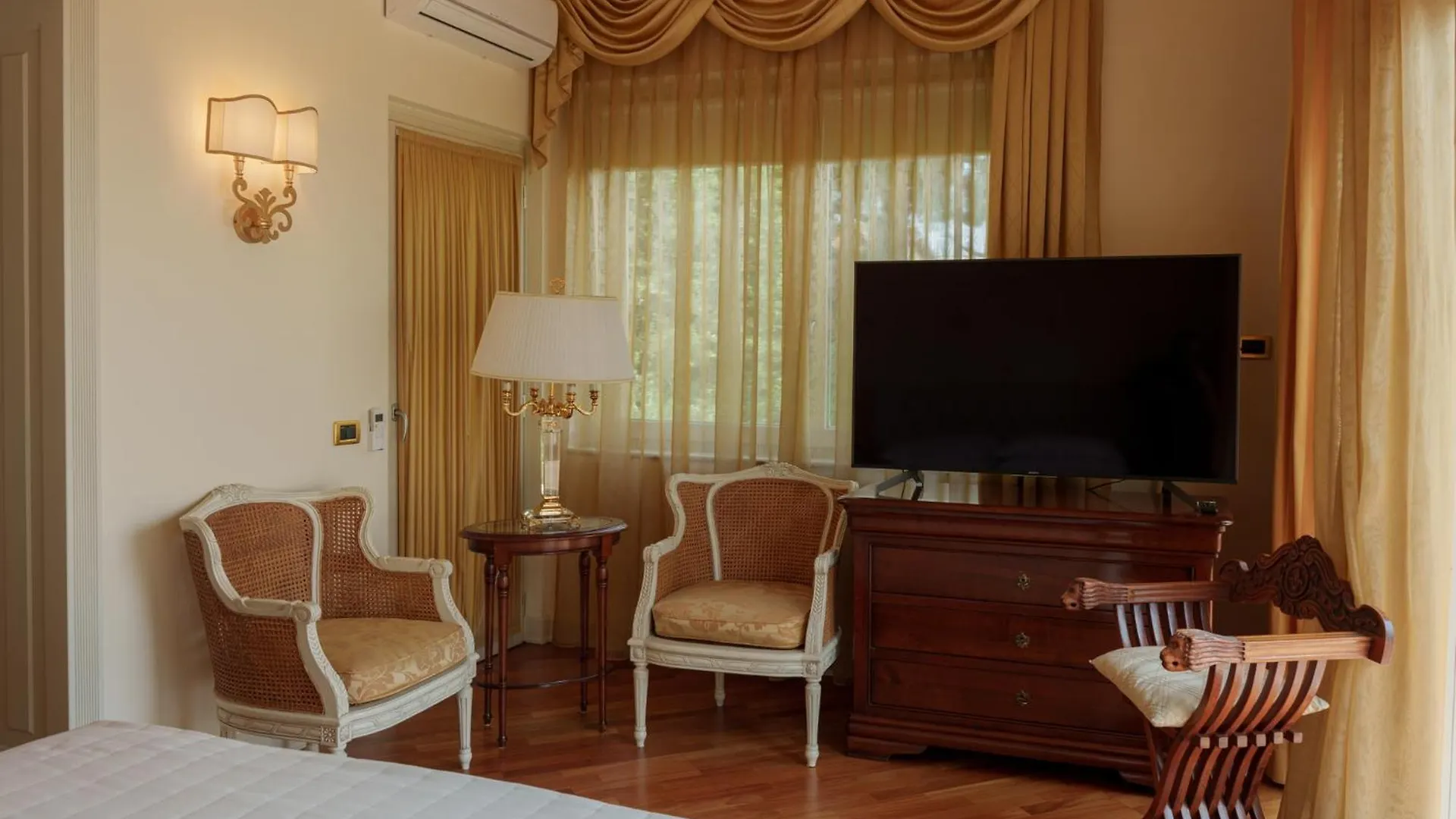 Villa Elena Moniga del Garda 0*,  إيطاليا